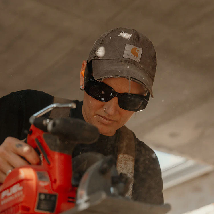 Auras Black Frame Grey Polarised Lens - Image 9