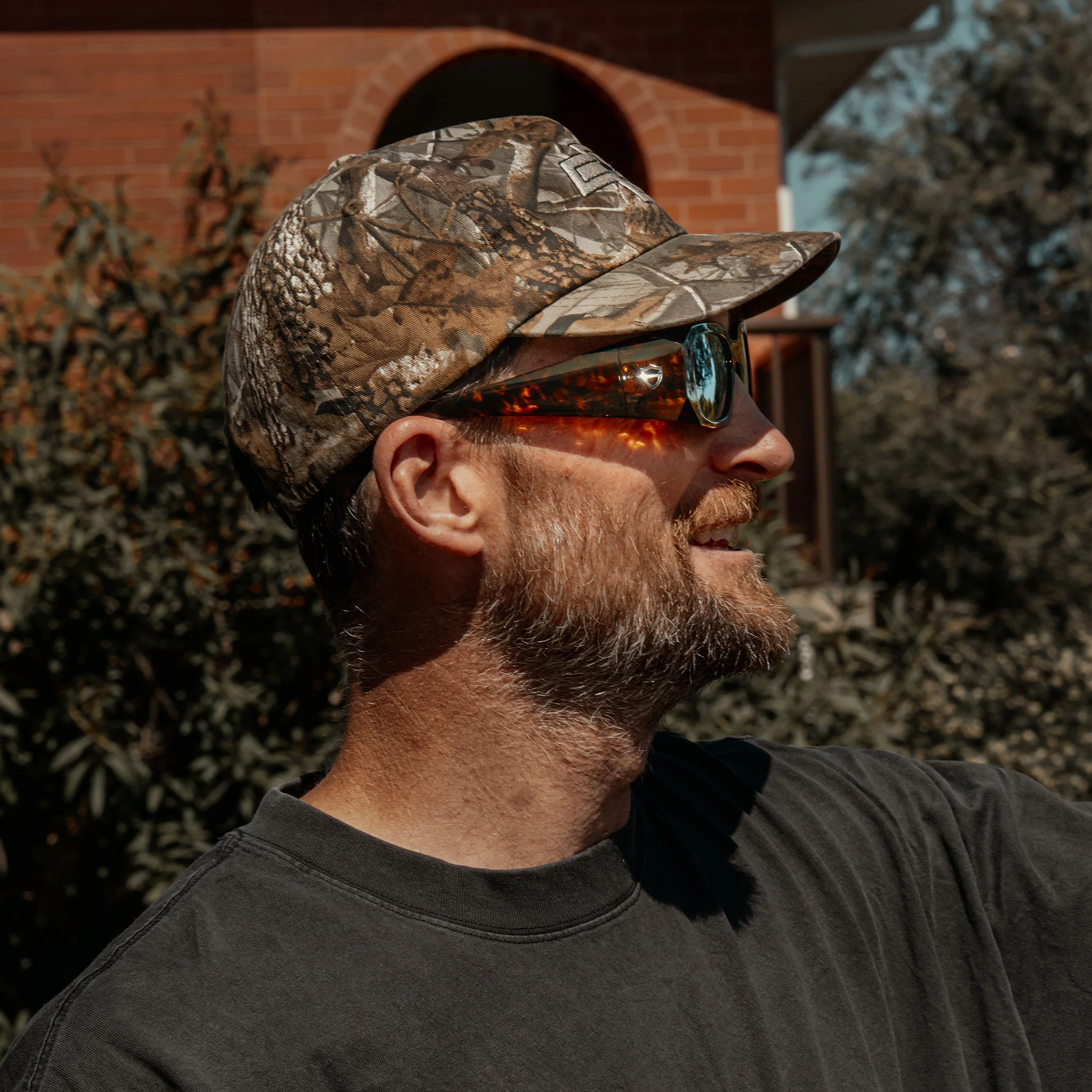 Auras Brown Tort Frame Brown Polarised Lens - Image 7