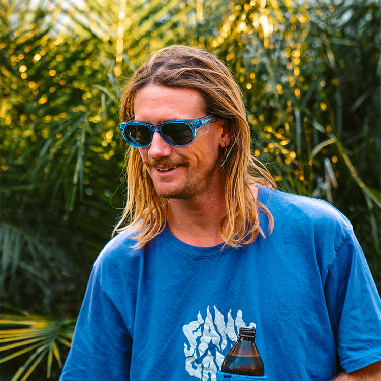 Classics Blue Frame Polarised Lens Safety Glasses - Image 6