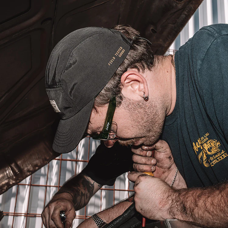 Classics Green Frame Polarised Lens Safety Glasses - Image 6