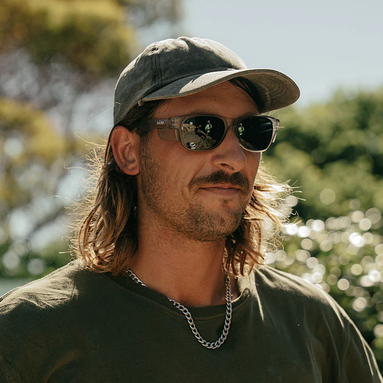 Classics Matte Graphite Frame Polarised Lens - Image 5