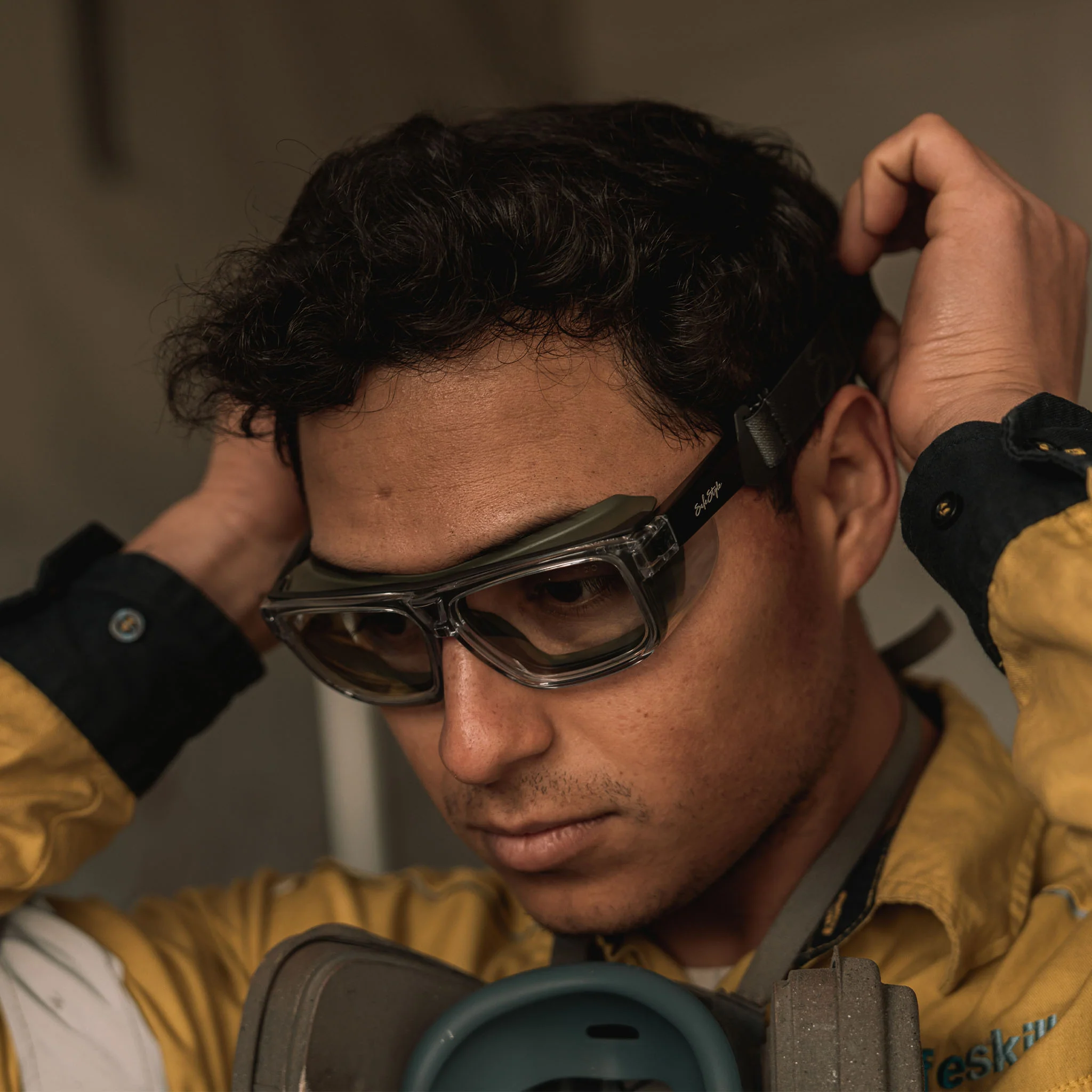 Converts Clear/Green Frame Clear Lens - Image 11