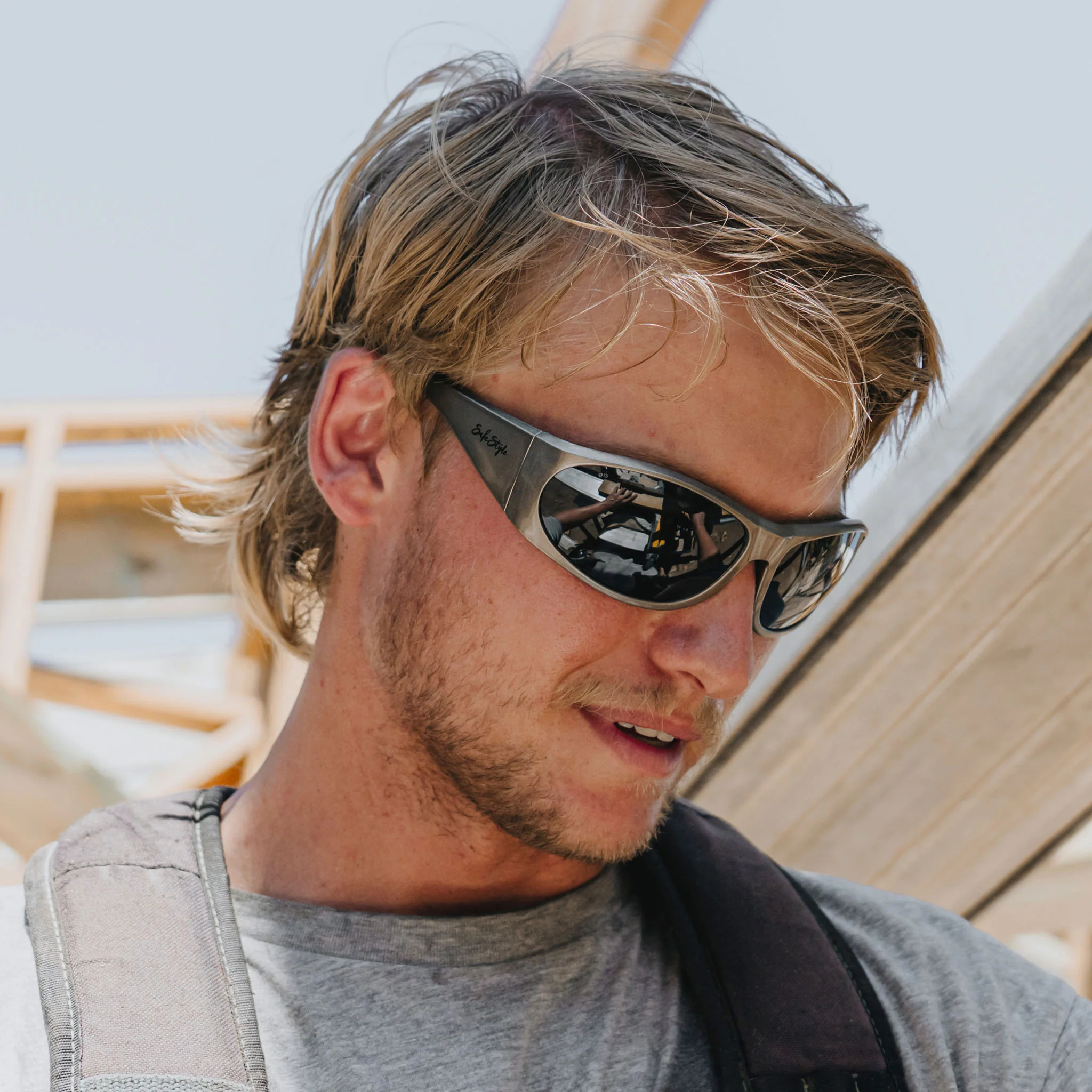 Sonics Silver Frame Polarised Lens Safety Glasses - Image 5